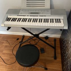 Casio Keyboard (semi-weighted keys)