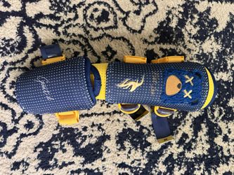 New Leg Guard Claws Up