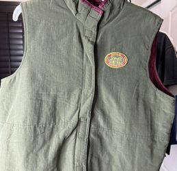 Disney Pooh X-Large bounce outside the lines green vest. Adult