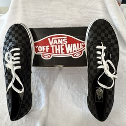  Vans Authentic Black on Black Checkered