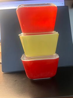 Vintage Pyrex three 501 refrigerator dish with 501 C glass lid