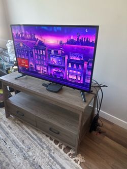 TV stand - Near Union Market Pick Up