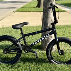 Cult Juvenile 16" Complete Bike - Black