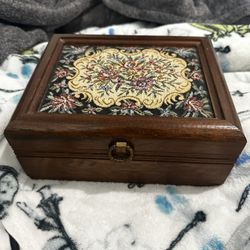 Vintage Wooden Jewelry Box 