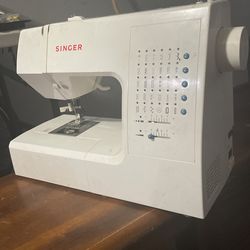 Singer Sewing Machine