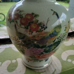 Japanese Satsuma Vintage Natural Crackle Porcelain Ginger Jar Urn