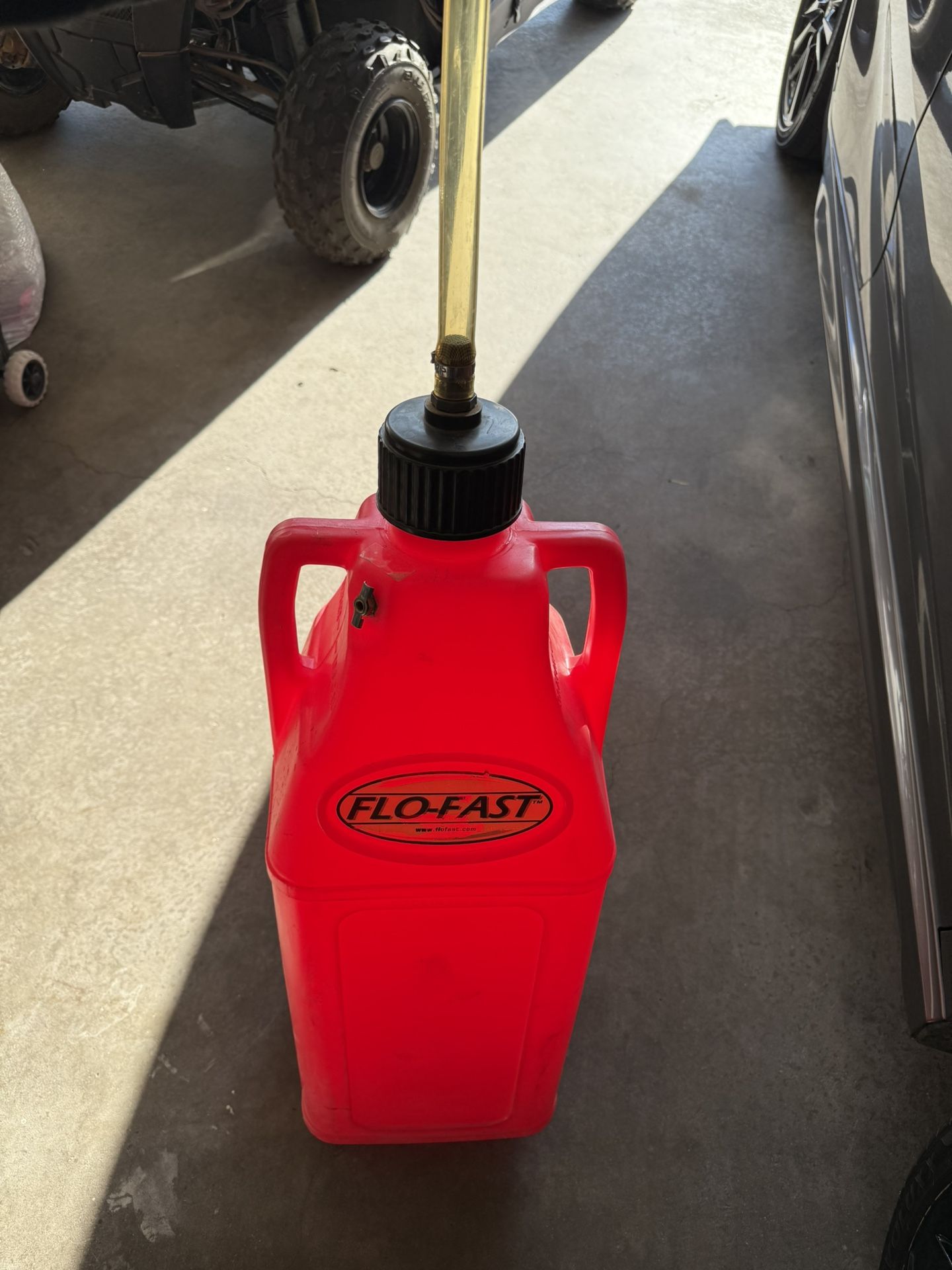 Gas tank