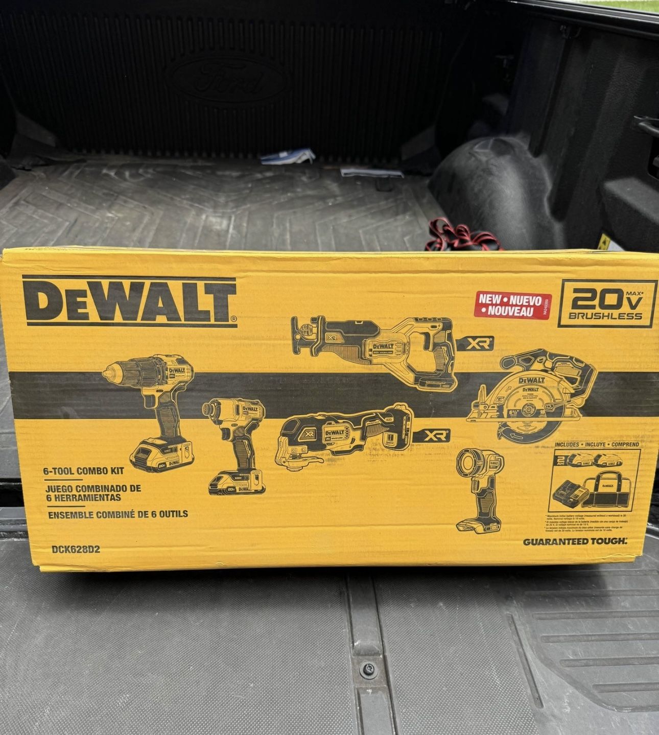 DEWALT 20V MAX 6-Tool Brushless Power Tool Combo Kit w/ Soft Case (2-Batteries and Charger Included)