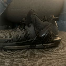 Labron Shoes 