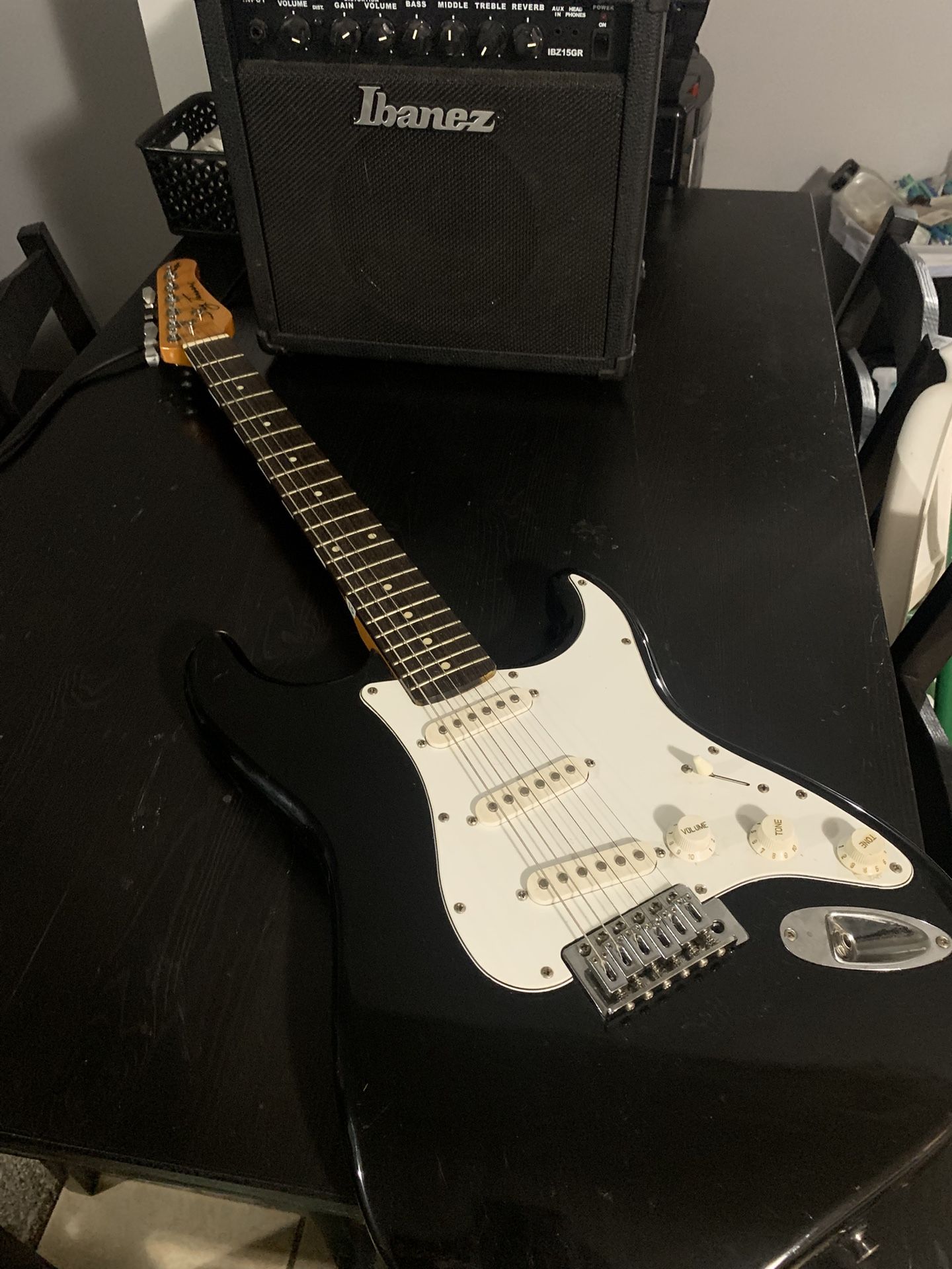 Electric Guitar Ibanez Amplifier