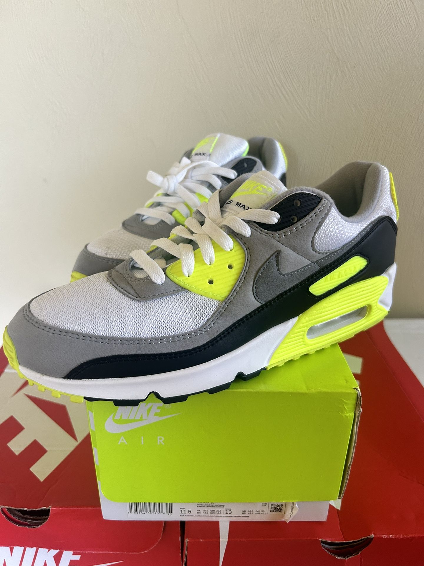 Air Max 90 Volt Sz 11.5 DS 2020
