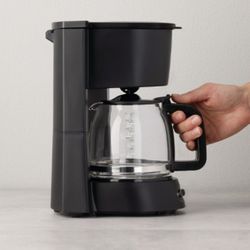 Coffee Maker, 5-Cup Drip Coffeemaker with Glass Carafe and Reusable Filter, Black, BRANDNEW