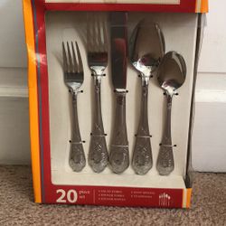 Rooster Flatware Set