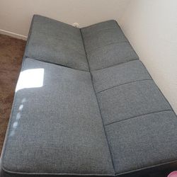 Couch / Futton