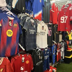 Sports Jerseys / Uniforms ⚽️🏈⚾️🏀