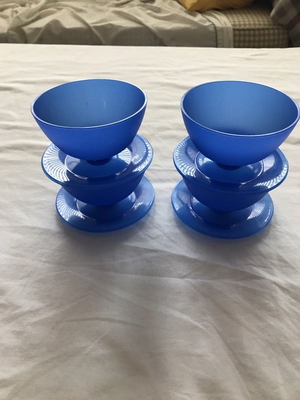 NEW TUPPERWARE DESSERT CUPS