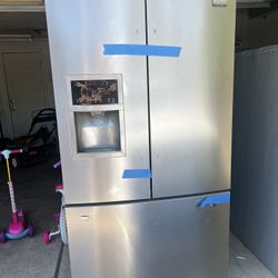 Frigidaire Fridge/ Stove 