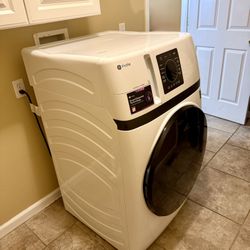 GE Electric Washer/Dryer Combo!