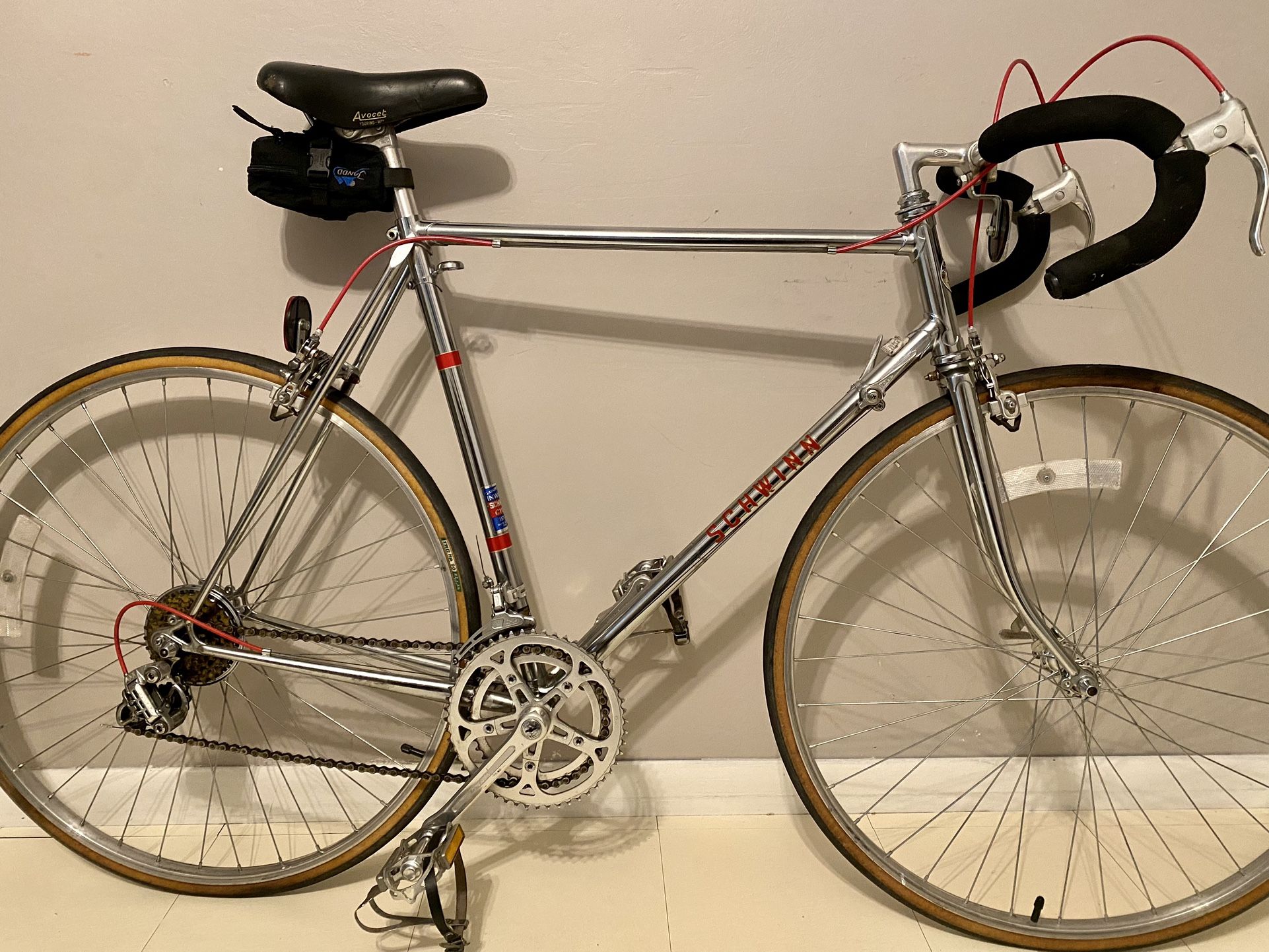 Schwinn Voyageur 11.8 Chrome Vintage Road Bike Bicycle Vintage Chrome