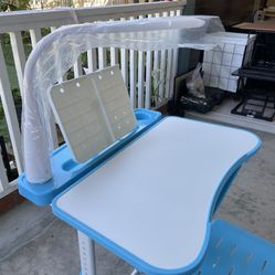 Brand New Kids Desk And Chair Set With Lamp