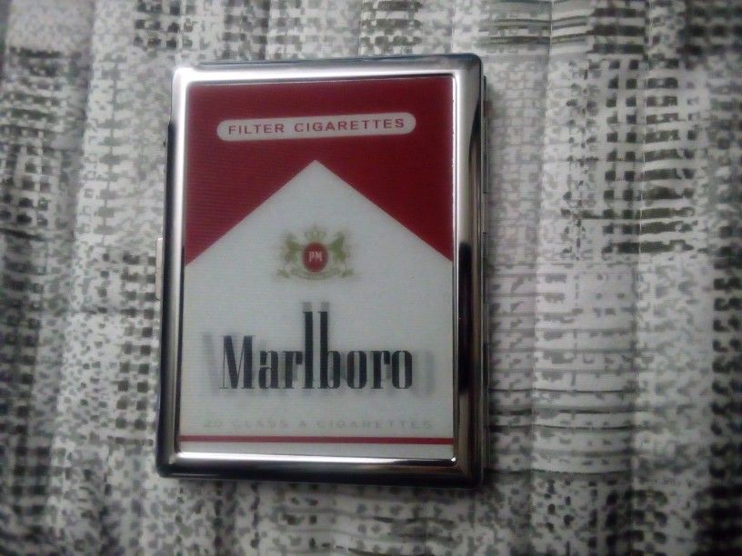 Marlboro Cigarette Case for Sale in Spanaway, WA