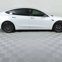 2021 Tesla Model 3 AWD - Long Range - Basic Autopilot - tow hitch