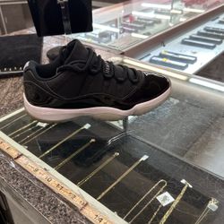 Black Jordan’s Size 10.5 