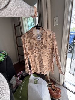 Women shirt size M