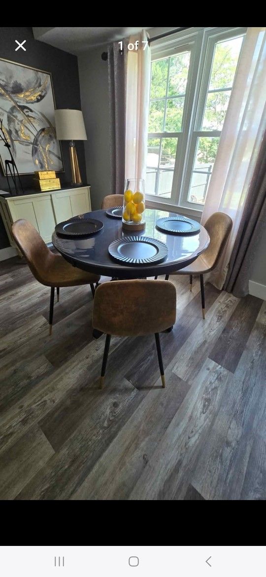 Dinning Table With 4 Chairs