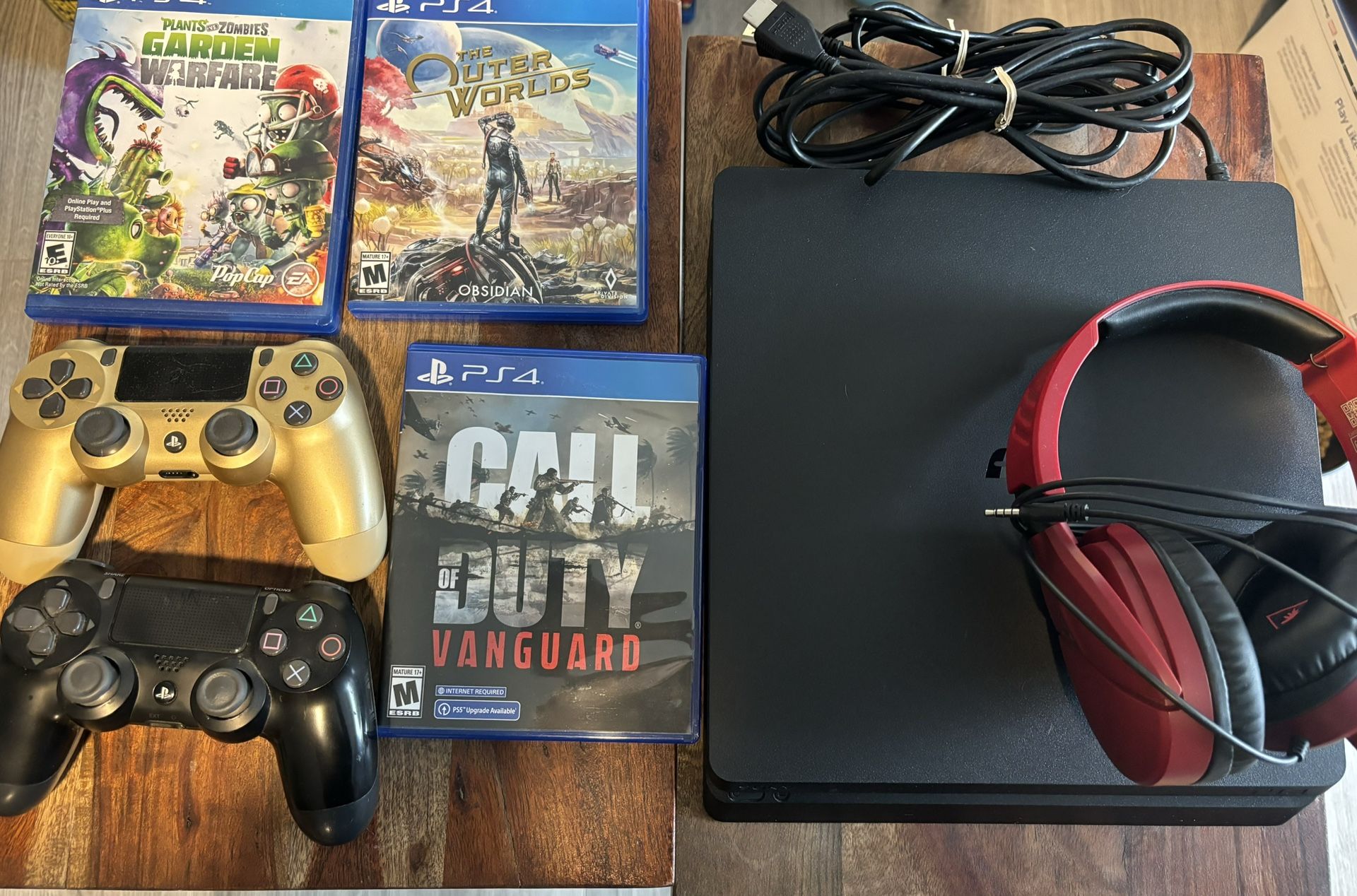 PlayStation 4 Slim Bundle