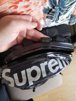 SUPREME FW17 BLACK BACKPACK SUMMER SALE for Sale in Stafford, TX