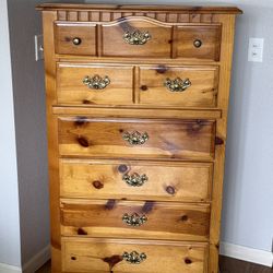Solid  Pine Vintage Tall Chest / Dresser !!! 