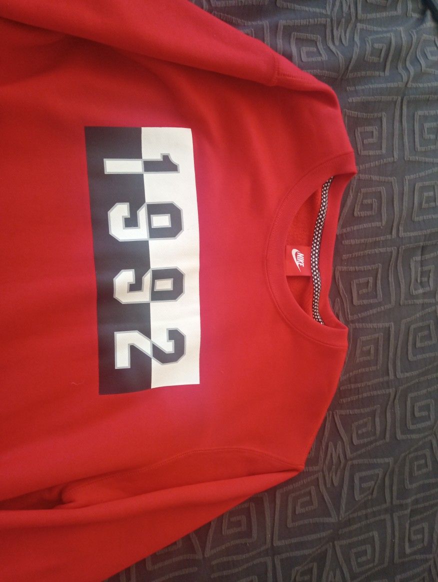 Nike CrewNeck Sweater