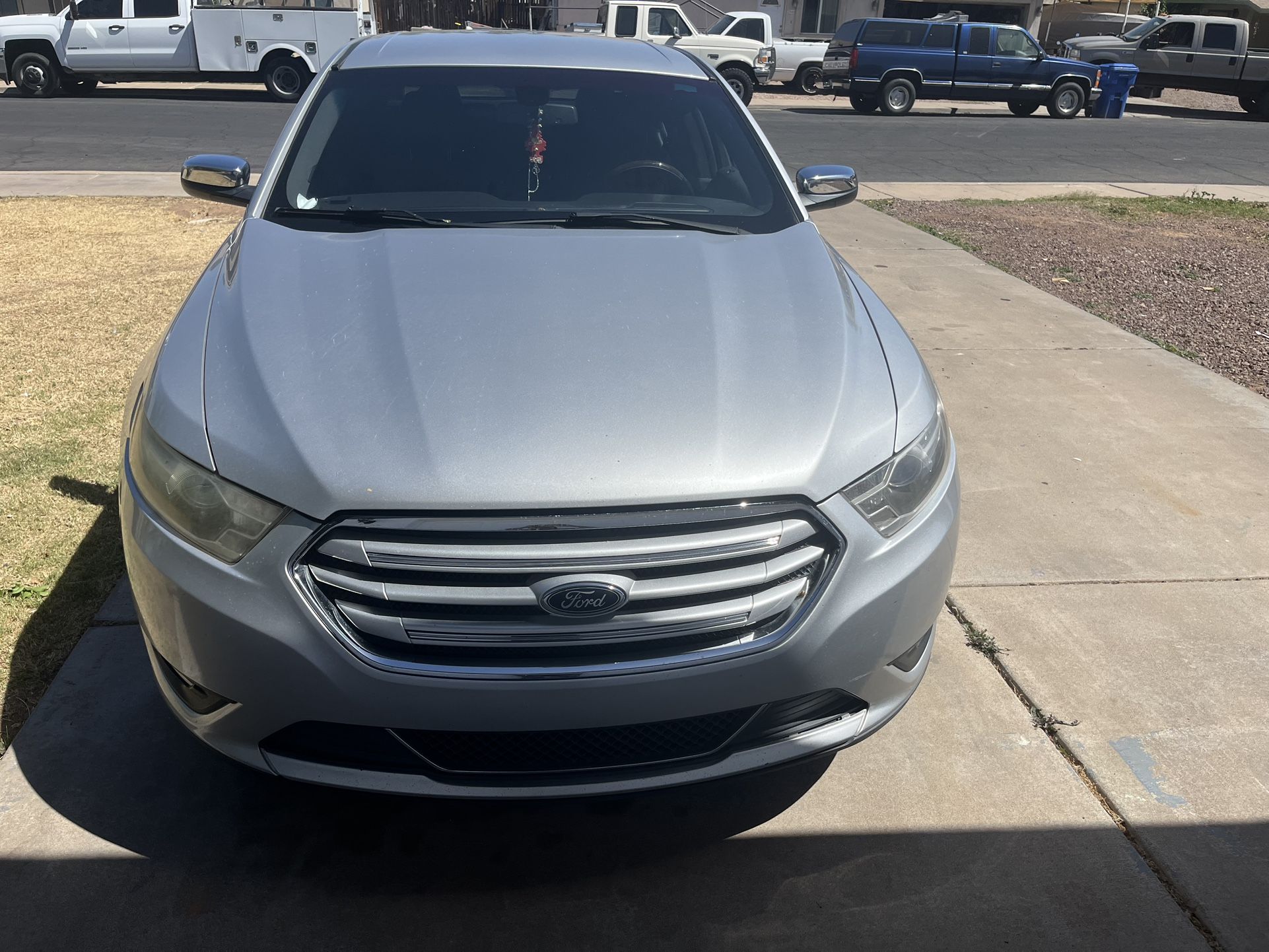 2016 Ford Taurus