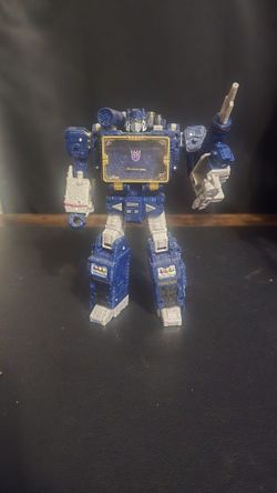 War For Cybertron Soundwave G1