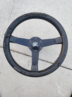 Momo Volvo R Sport STEERING WHEEL.