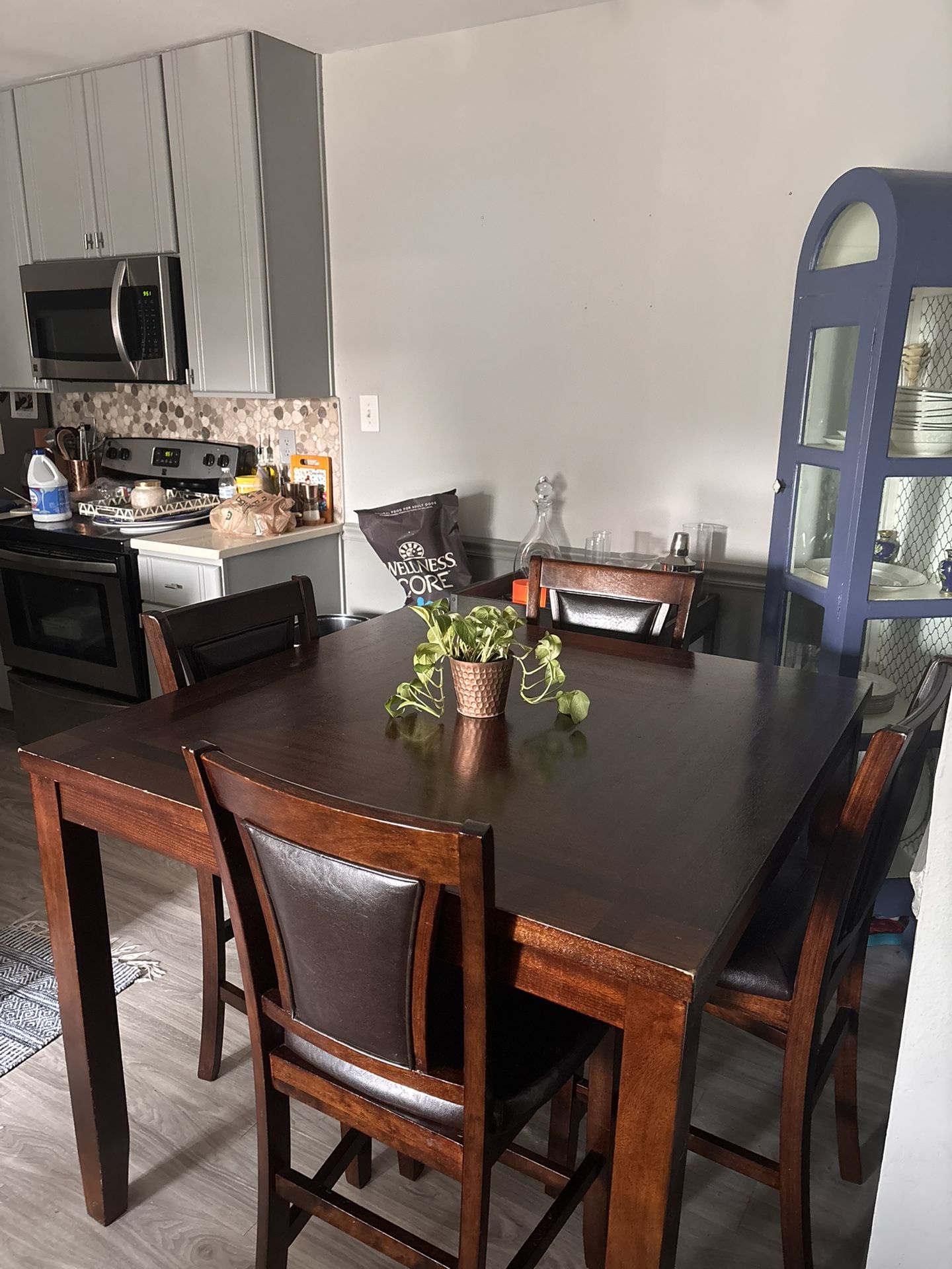 Dinning Room Table