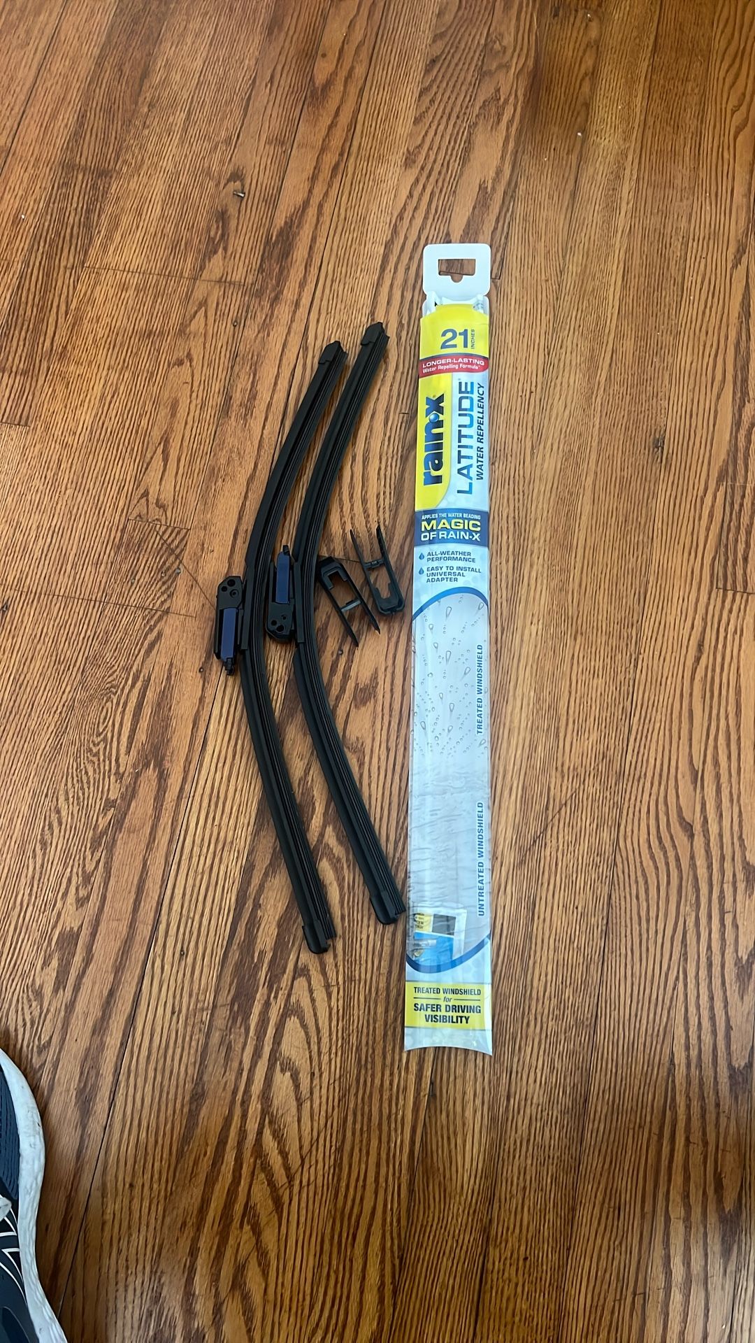 2 Wind Shield Wiper Blades Rain X 21”