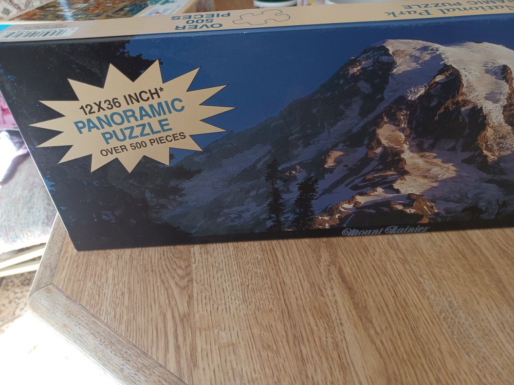 Panoramic Puzzle, Mount Rainier, 500 Piece+