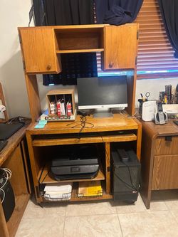 Computer desk
