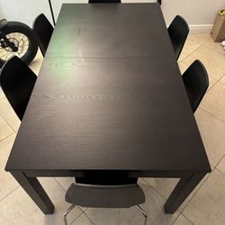  Table And 6 Chairs 