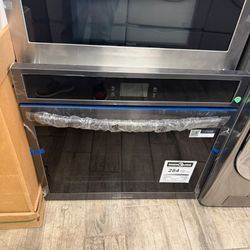 Frigidaire black stainless steel wall oven brand new
