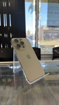 iPhone 15 pro 256gb