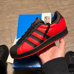 spiderman  miles morales superstar adidas gradeschool 