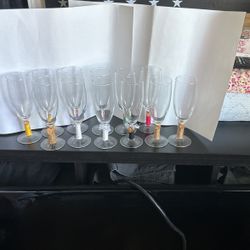 12 Champagne Glasses Box