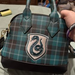 SlytherinLoungeFly