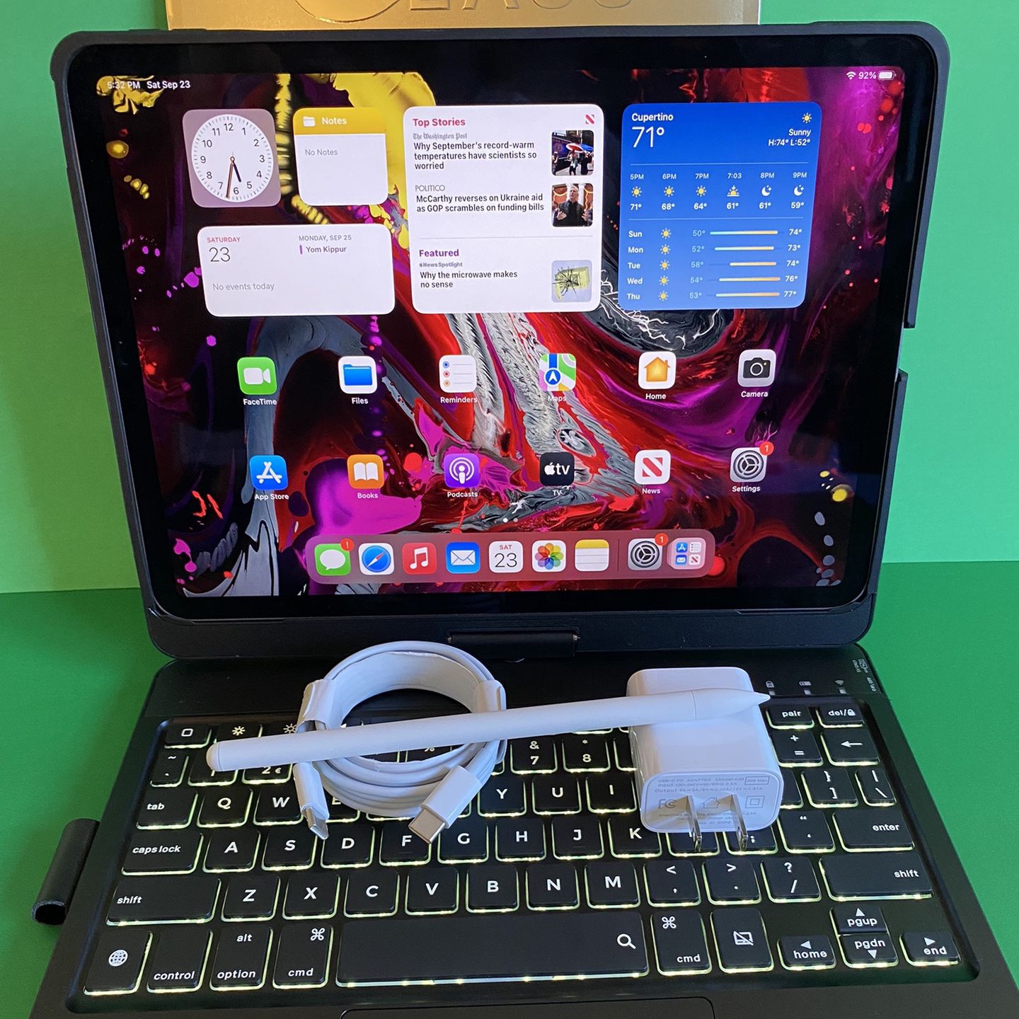 Apple IPad Pro 11” (Face ID / Liquid Retina  / 2018 Model ) 64GB with Keyboard case, stylus pen & Accessories (256GB $469) 