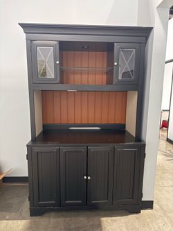 Computer desk with hutch