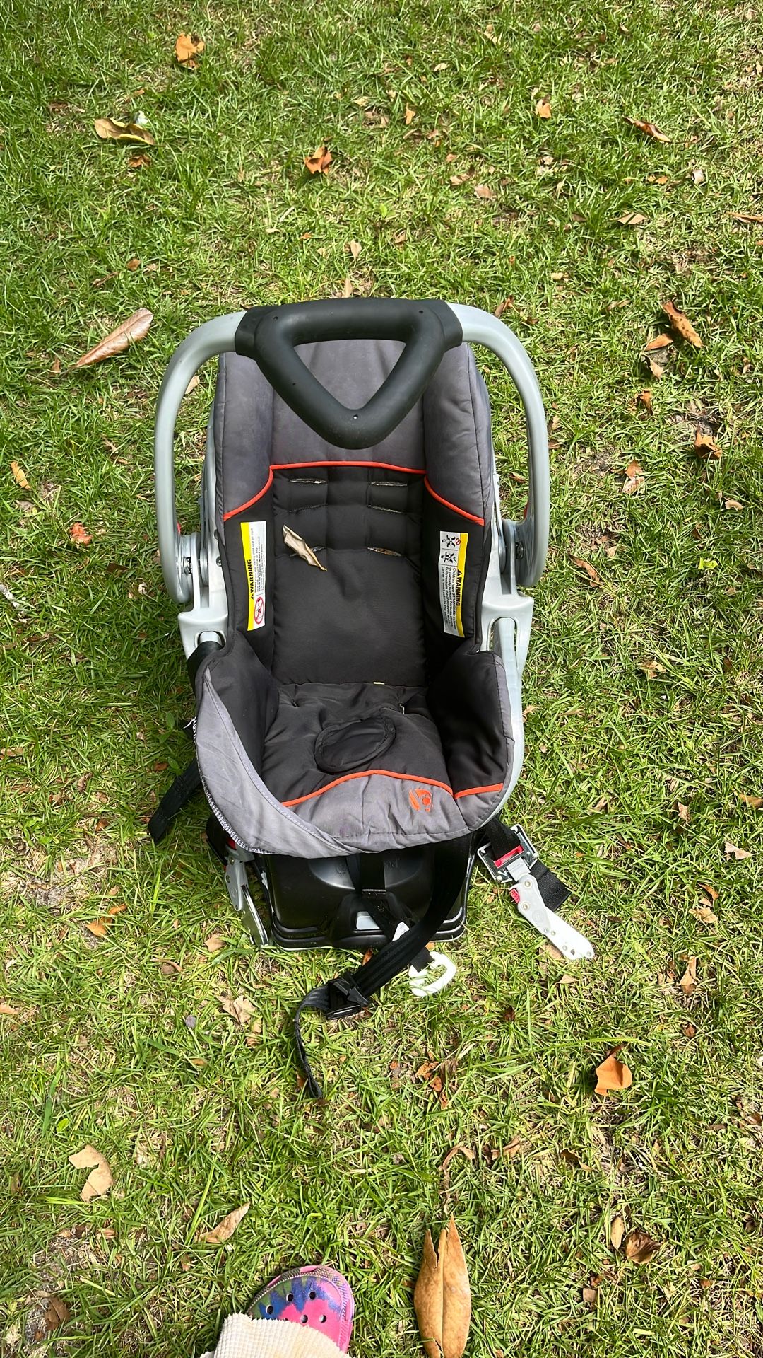 Baby trend Car Seat W/ Adapter 