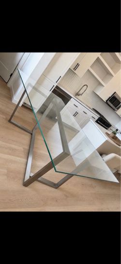 Living Spaces Daphne Glass Dining Table